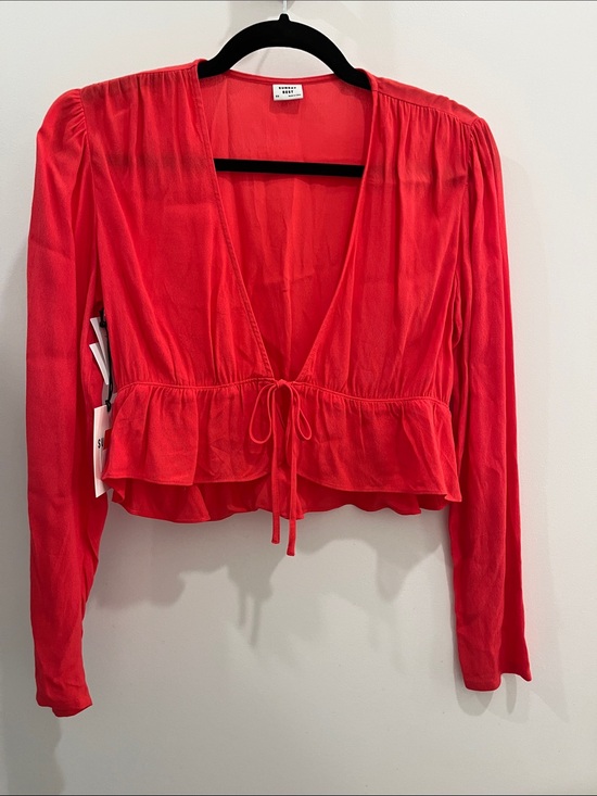 Aritzia Tops - Aritzia Sunday Best Tie-Front V-Neck Cropped Long Sleeve Top- size XS NWT